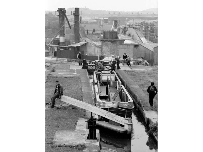 Milton Princess at Bedford Street locks in 1978 ©Neil Fraser